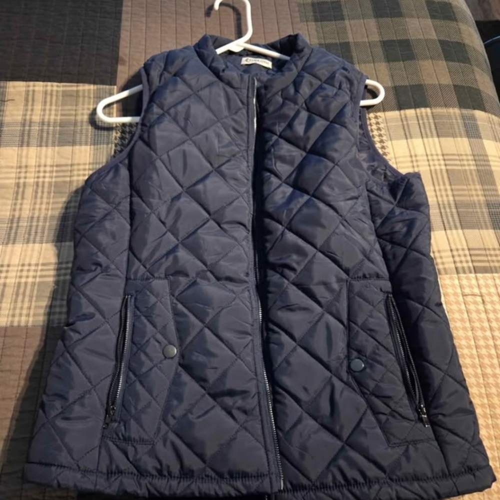 Funiloth Women's Quilted Navy Vest